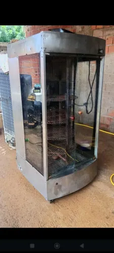 Máquina frango assado