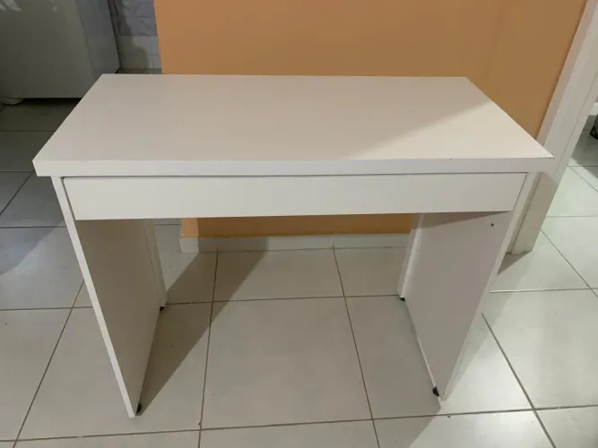 Mesa para Escritório ou Estudos com Gaveta - Branca - Excelente Estado