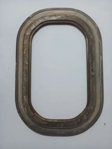 Moldura antiga de madeira