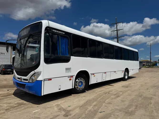 Onibus Mercedes-Benz 