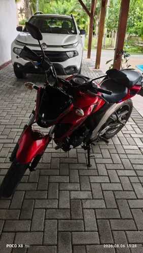 Vendo fz 250 ano 2023 troco por carro ou moto menor valor.