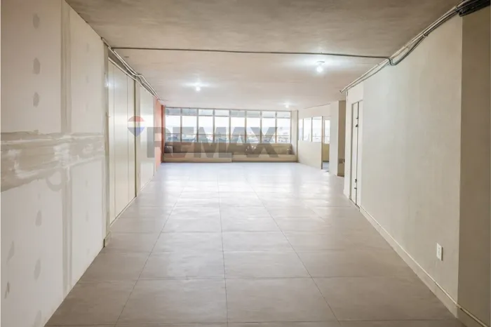 Excelente Ponto Comercial no Centro - 2 Andares| - 358m² - Av. Presidente Getúlio Vargas