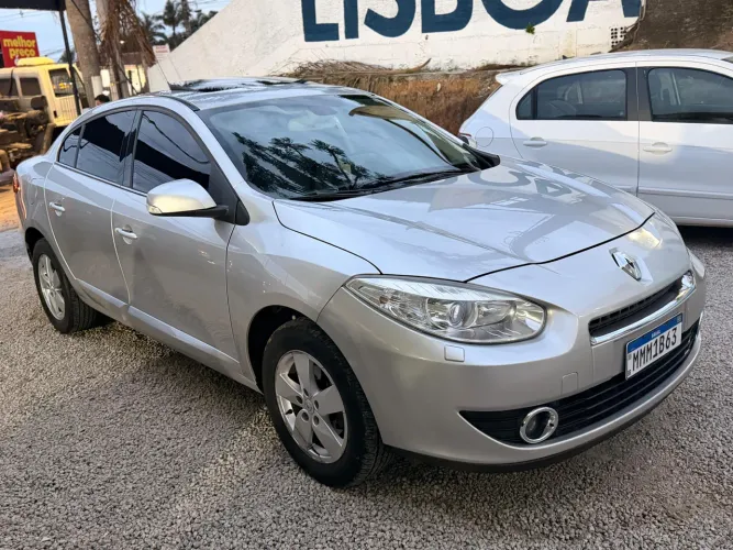 Renault Fluence Sedan Privilège 2.0 16V Flex AUT 2012
