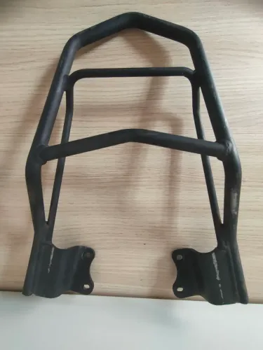 Bagageiro original Givi Factor 125i, Factor 150 e Fazer 150. Sr2124