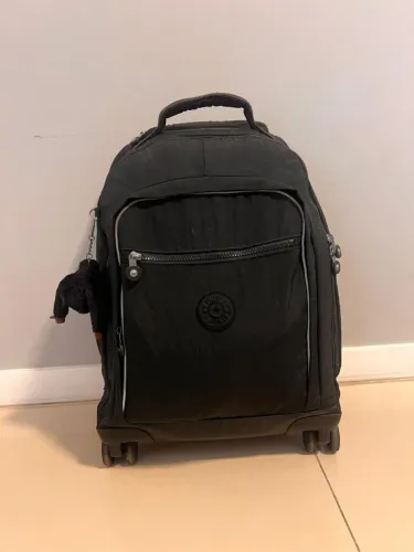 Vendo Mochila Kipling New Zea Preta 