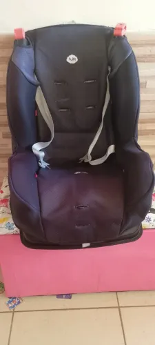 Cadeirinha infantil inclinável