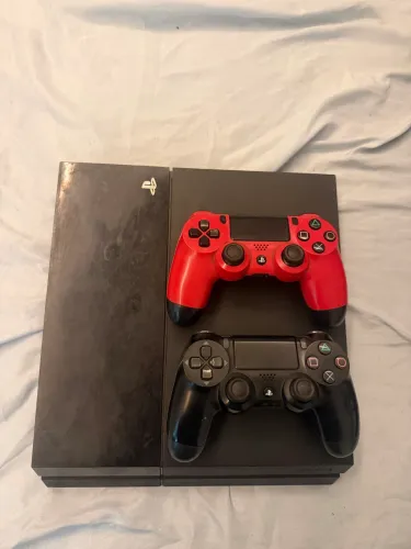 Ps4 500gb com dois controles