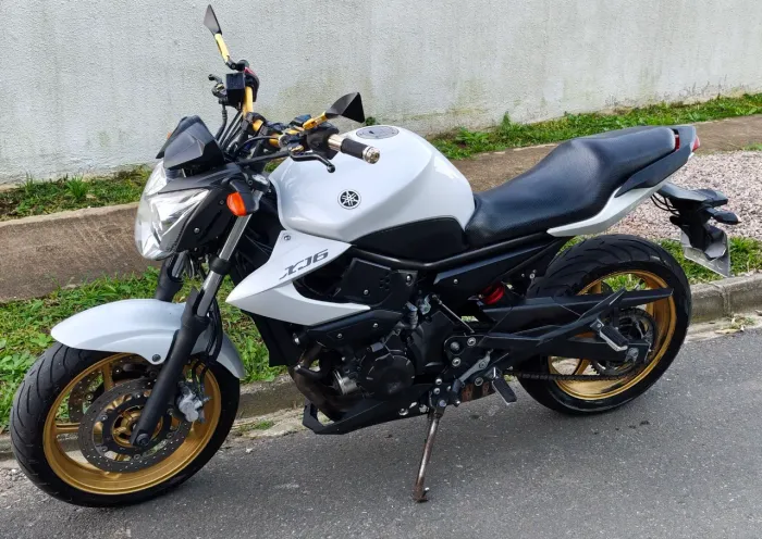 XJ6 2012 Vendo ou Troco