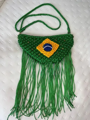 Bolsa Brasil em Macramé - Artesana