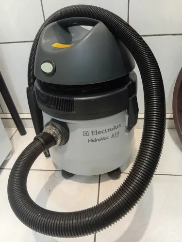 Aspirador de pó Electrolux hidro vaca 220v