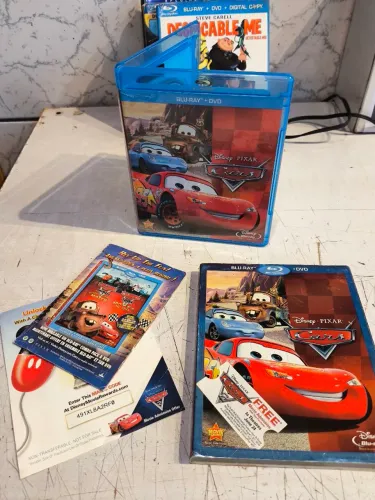 Blu-ray Disc cars pixel Disney edição especial+ dvd ( Americano)