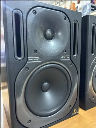 Monitor de áudio profissional