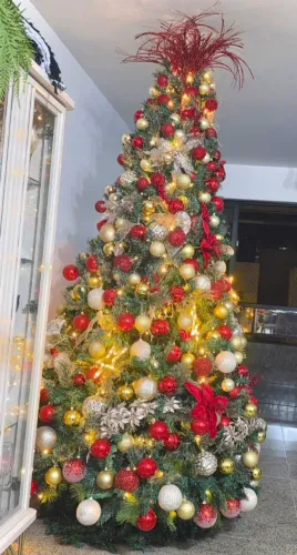Árvore de Natal 2,40m