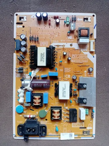 Fonte da Smart TV da Samsung, modelo UN43T5300AG 43'polegadas em perfeito estado