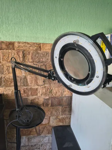 Lupa de led articulada