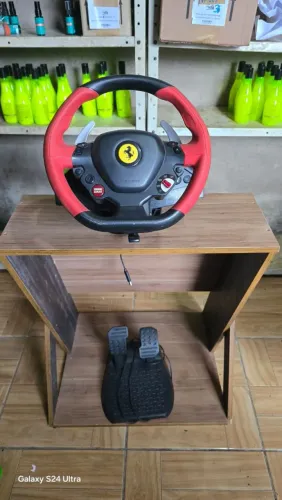Volante simulador Thrustmaster Ferrari 458 Spider para xbox 