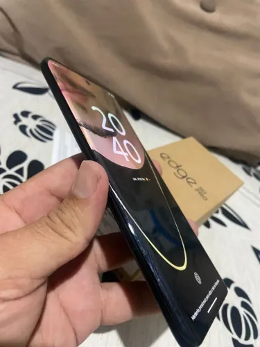 EDGE 50 PRÓ 256GB +12 GB DE RAM,EM ESTADO DE LOJA,COM TODOS ACESSÓRIOS E NOTA.FISCAL 