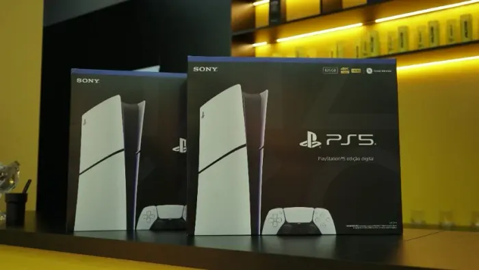Console Sony PlayStation 5 Edição Digital 825GB - Nacional - por R$ 4.499