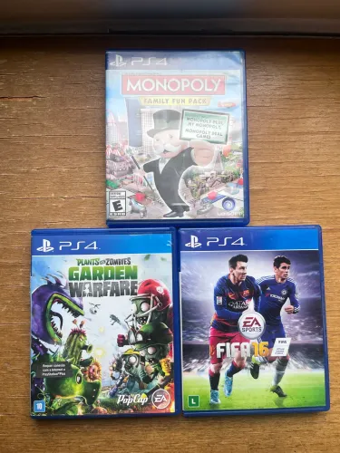 3 jogos ps4 (fifa 16, monopoly e plants vs zombies)