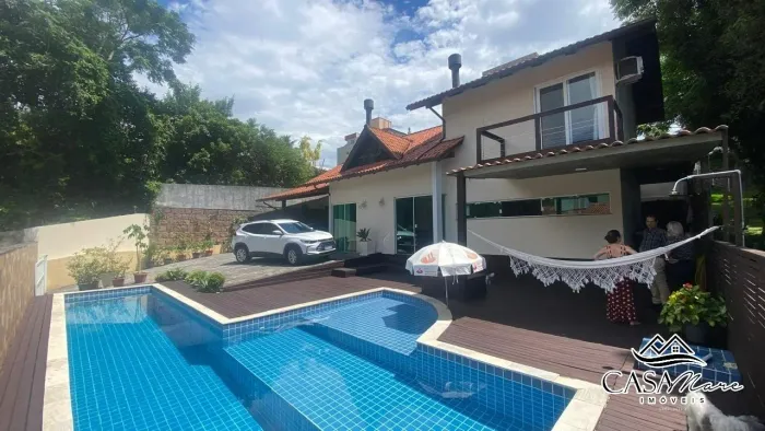 Casa com piscina à venda no João Paulo, Florianópolis, em Condomínio fechado.