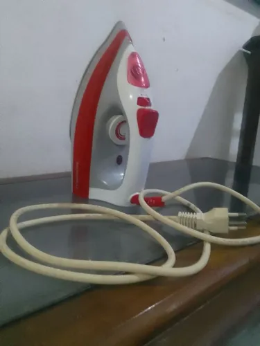 Vendo ferro de passar usado apenas 1 vez
