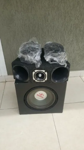 ? Caixa de Som Automotiva Completa - Subwoofer Buster + Cornetas