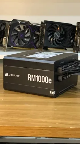 FONTE CORSAIR 1000W 80 PLUS GOLD - RM1000E
