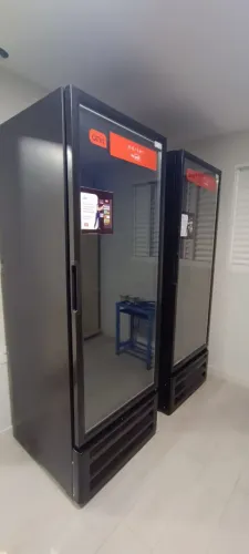 Cervejeira 570 Litros Preta