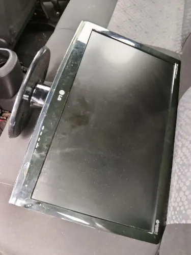 Vende monitor de 23"