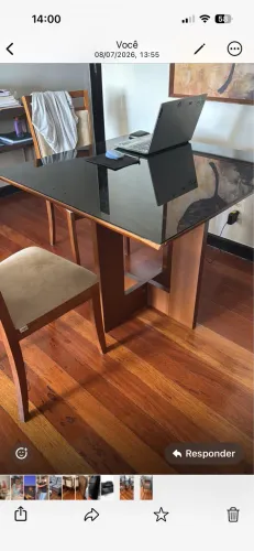 Mesa de jantar com 4 cadeiras