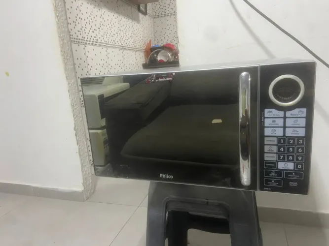 Vendo microondas Philco 30L espelhado