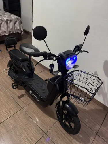 Scooter Elétrica - ZYON MU-03 Elétrica 500W