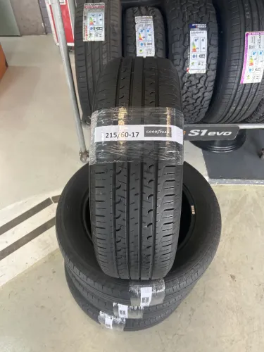 Pneu 215/60 R17 Goodyear