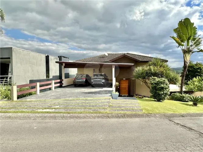 Condomínio com 3 quartos à venda em Golf Gardens - SP