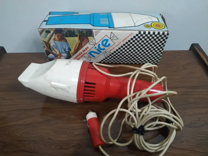 Aspirador de pó automotivo (antigo/vintage) - Marca Nice - na caixa