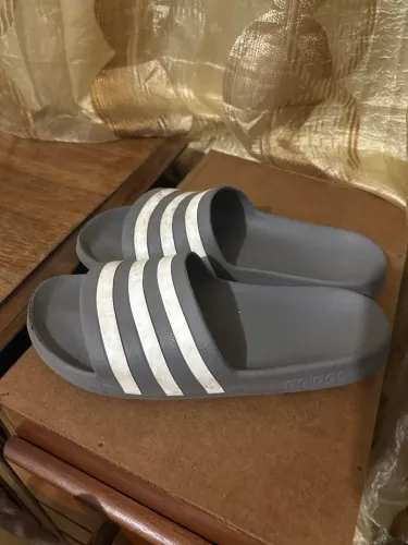 Chinelo adidas