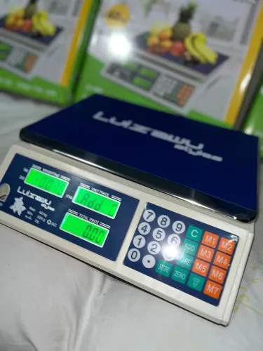 Balança Eletrônica Digital com Bateria Embutida Pesa Até 40 Kg Bivolt