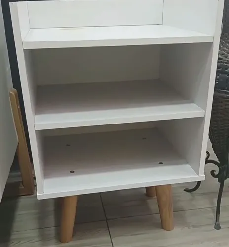 Vendo lindo criado mudo retirada no gonsaga impecavel