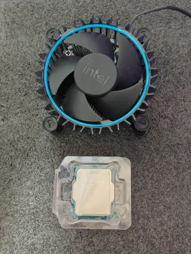 Processador Intel Core i5-14400F (LGA1700, 14ª Gen) + Cooler Original - Excelente Estado