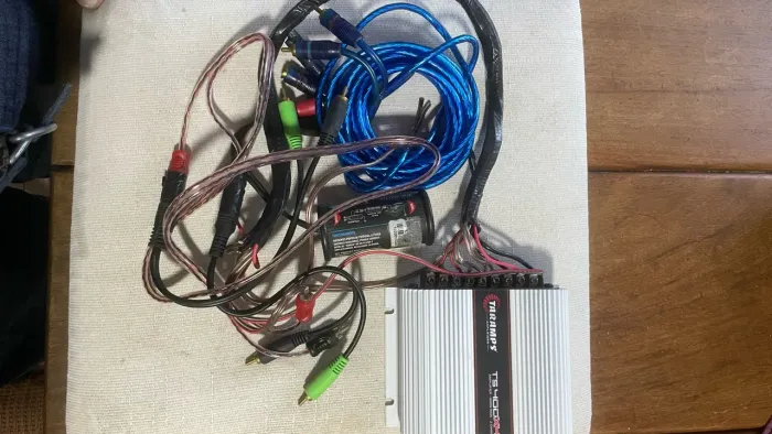 TARAMPS TS 400 X4 usado apenas um vez