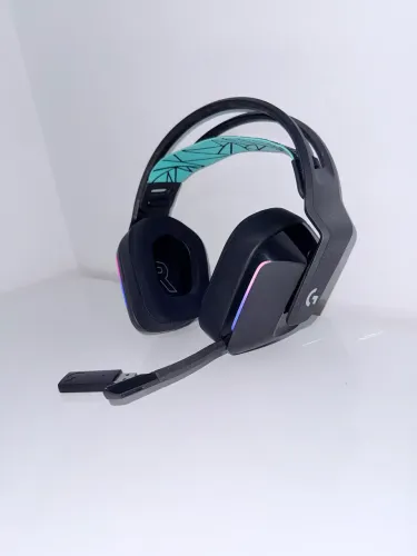 Logitech G733