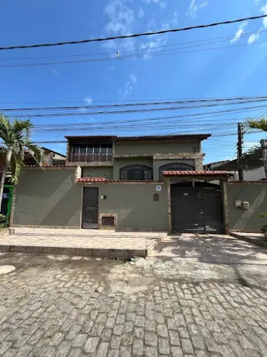 Casa no Porto Novo com 4 quartos (1suíte) por 590 mil