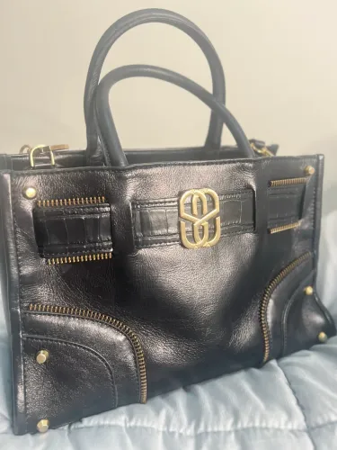 Bolsa Schütz Couro original /divido no cartão