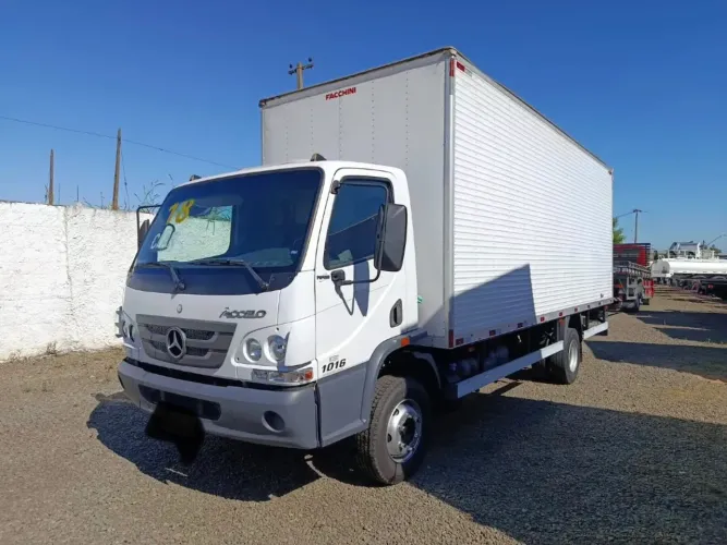 Mercedes Benz Mb Accelo 1016 Ano 2018 3/4 Baú