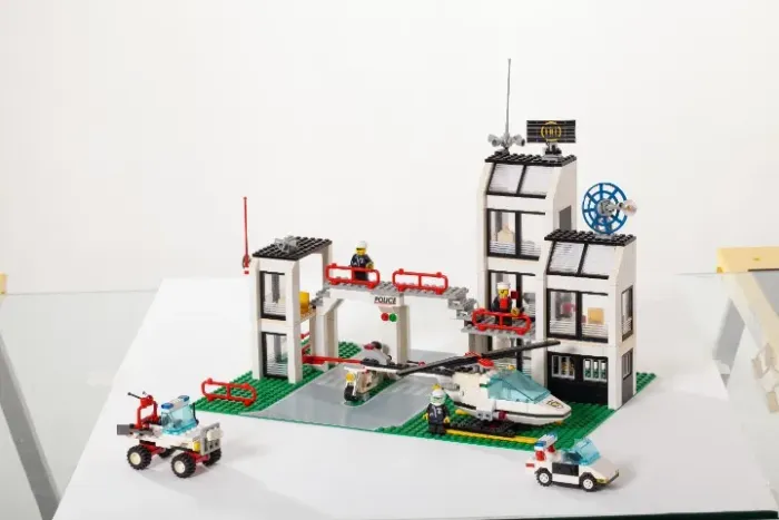 6398 LEGO Police Central Precinct HQ - Completo + Manual
