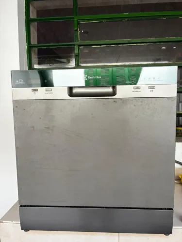 Lava-Louças Electrolux 8 Serviços Inox - Excelente Estado / Funcionando 100%