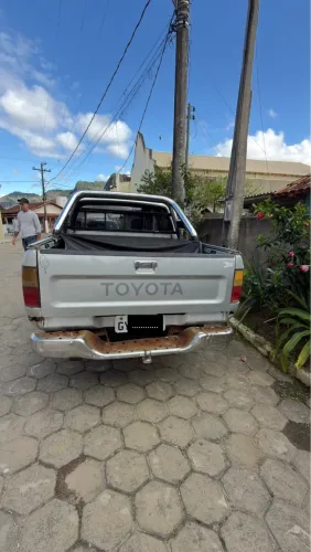 Toyota Hilux CD SRV 4X4 3.0 8V 116cv TB Diesel 2002