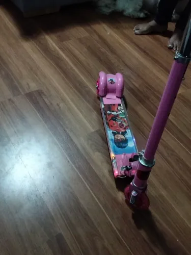 Lindo patinete da Frozen