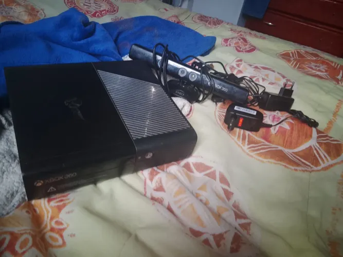 Console Xbox 360 Slim + Kinect + Todos os Cabos ? Pronto pra Uso!