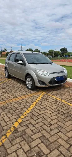 Ford Fiesta SE 1.6 8V Flex 5P 2014
